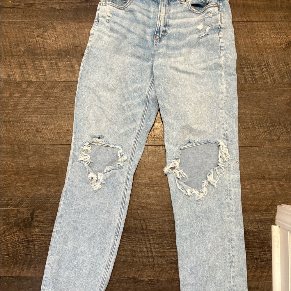 American Eagle Outfitters Light Blue Ripped Boyfriend Jeans